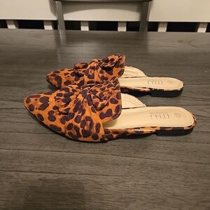 Chic Leopard Print Mules - Brown and Black
